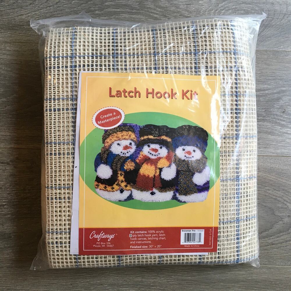 NEW SEALED Craftways Latch Hook Kit Snowman Trio 30” x 20” Holiday Christmas